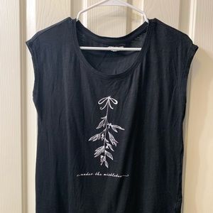 Small Christmas Themed Short Sleeved T-shirt